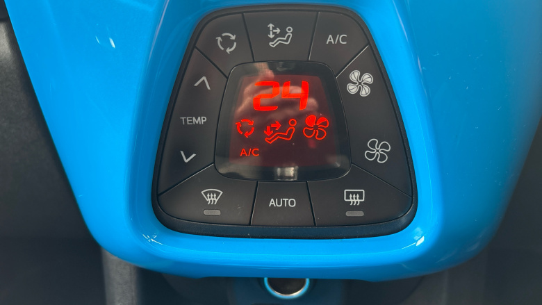 Toyota Aygo 1.0 VVT-i X-Trend 5dr x-shift Petrol Hatchback